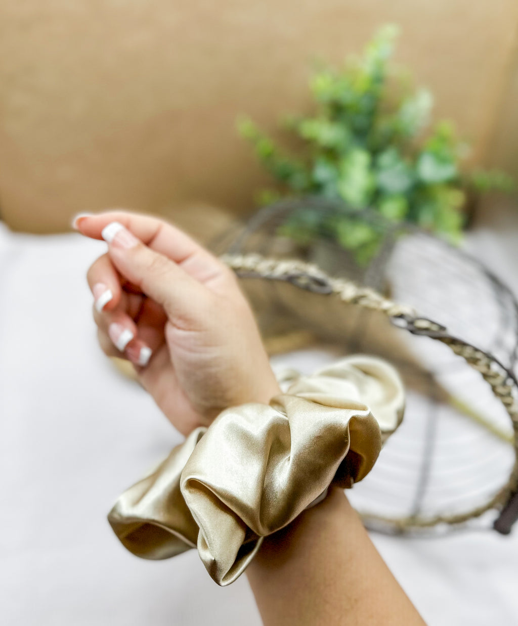 XL Satin WIDE-ELASTIC Scrunchie - Champagne
