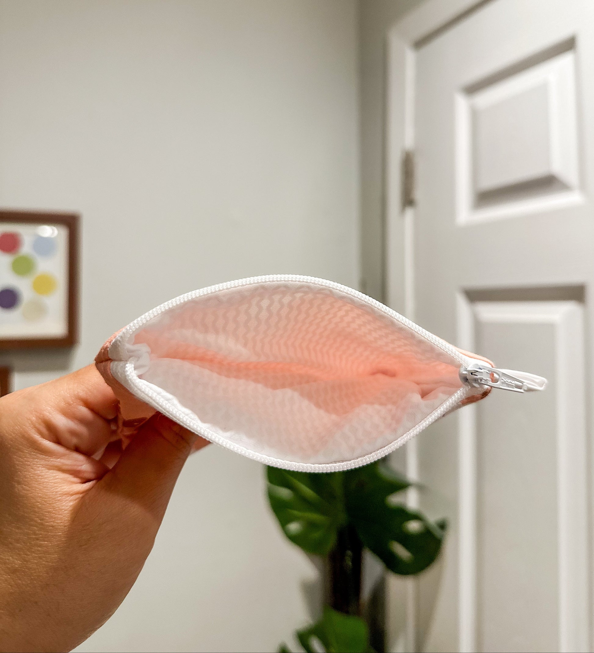 The Peachy Flight Keychain Wallet (Limited-Edition)