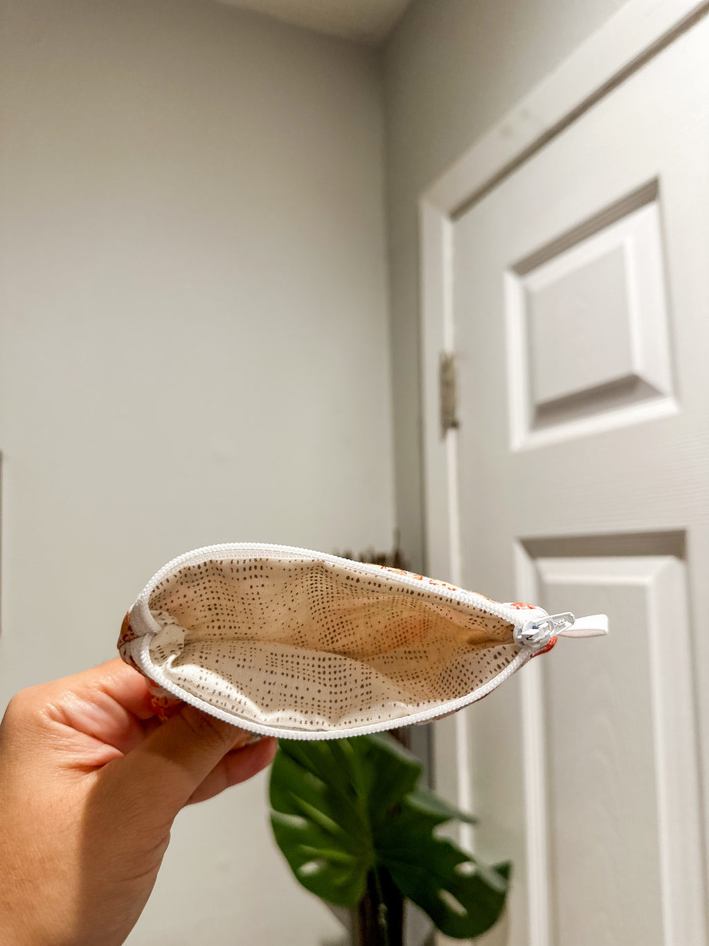 The Rustleaf Garden Keychain Wallet