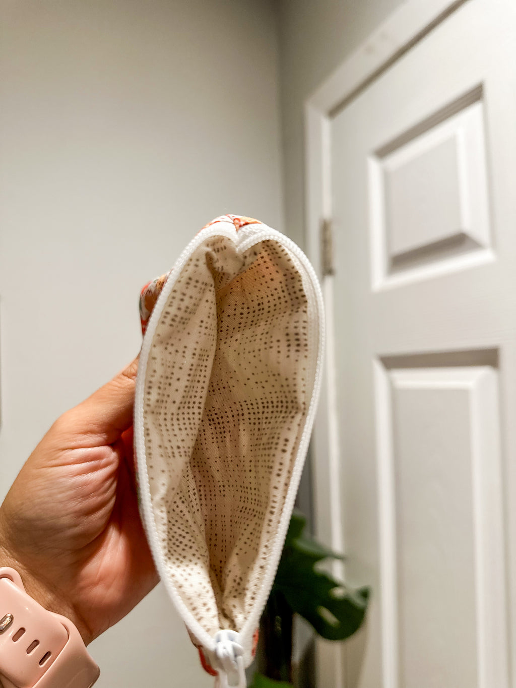 The Rustleaf Garden Keychain Wallet