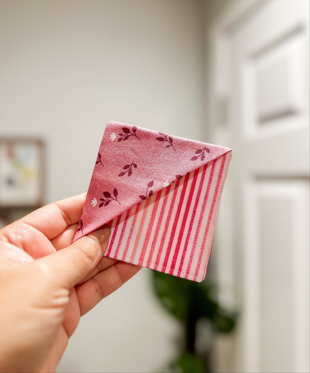 The Lipstick Lines Fabric Corner Bookmark (Limited-Edition)