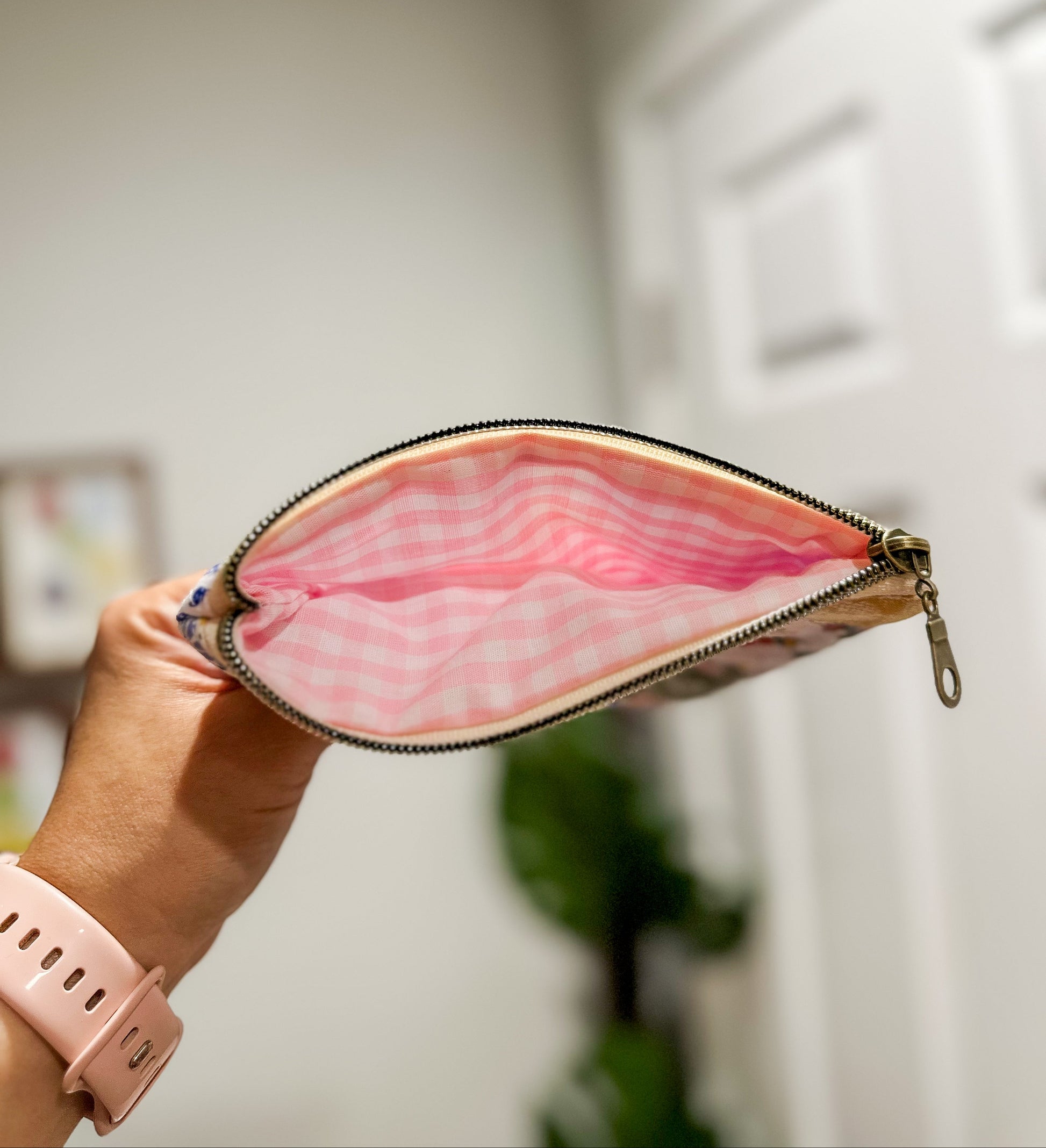 The Petal & Plaid Kindle Sleeve