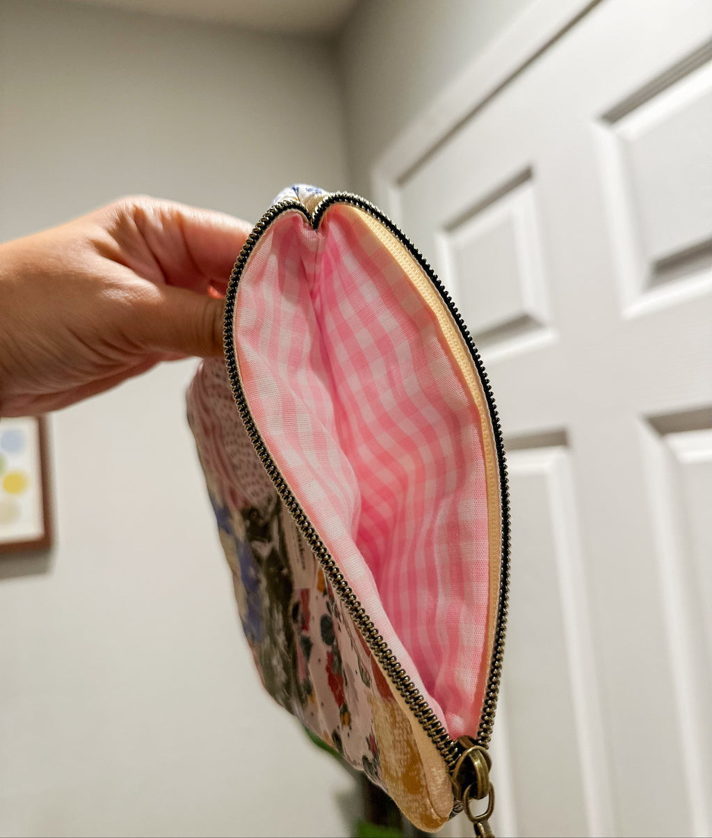 The Petal & Plaid Kindle Sleeve