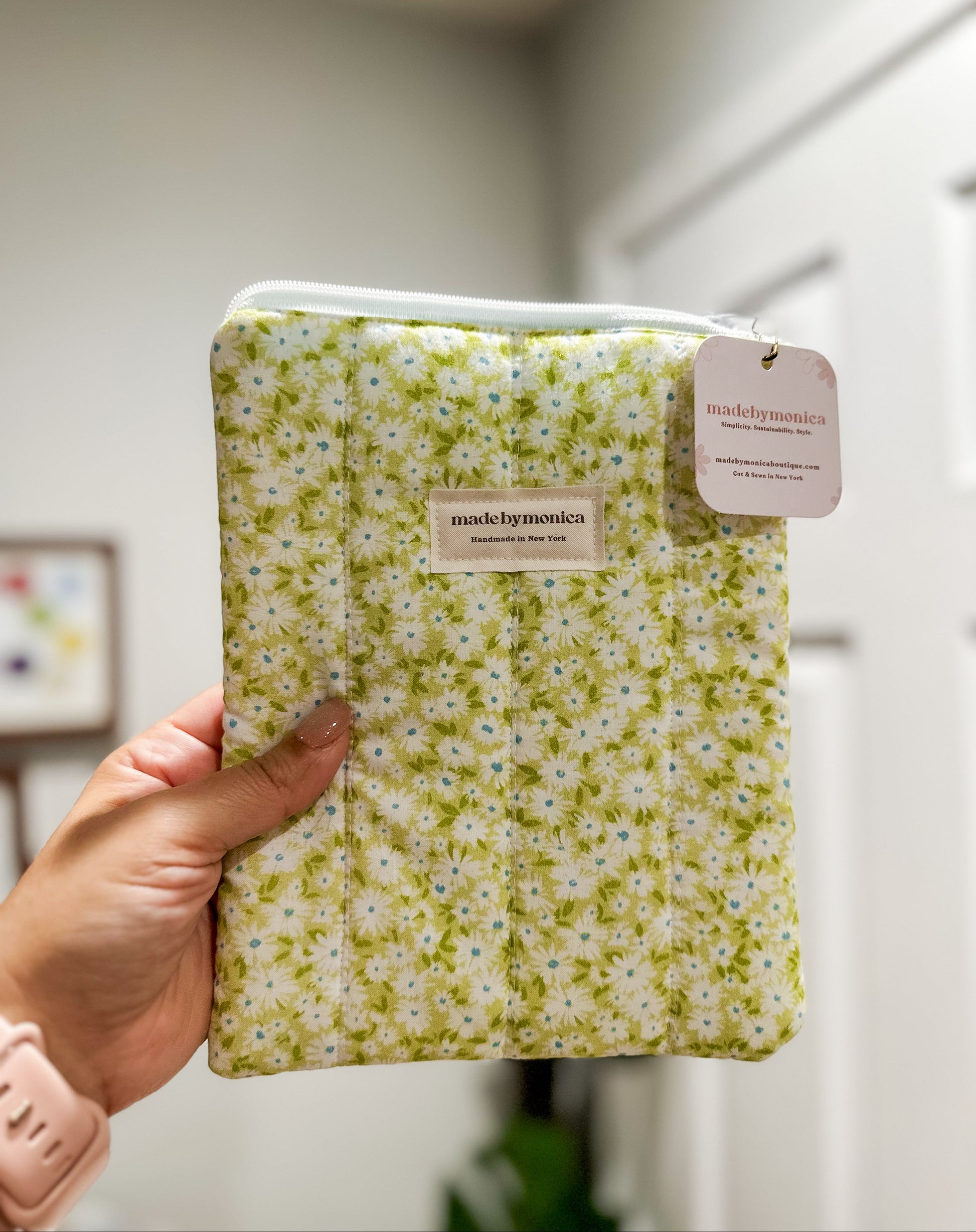 The Minty Meadow Kindle Sleeve