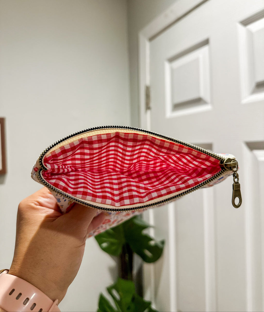 The Bloom Burst Kindle Sleeve