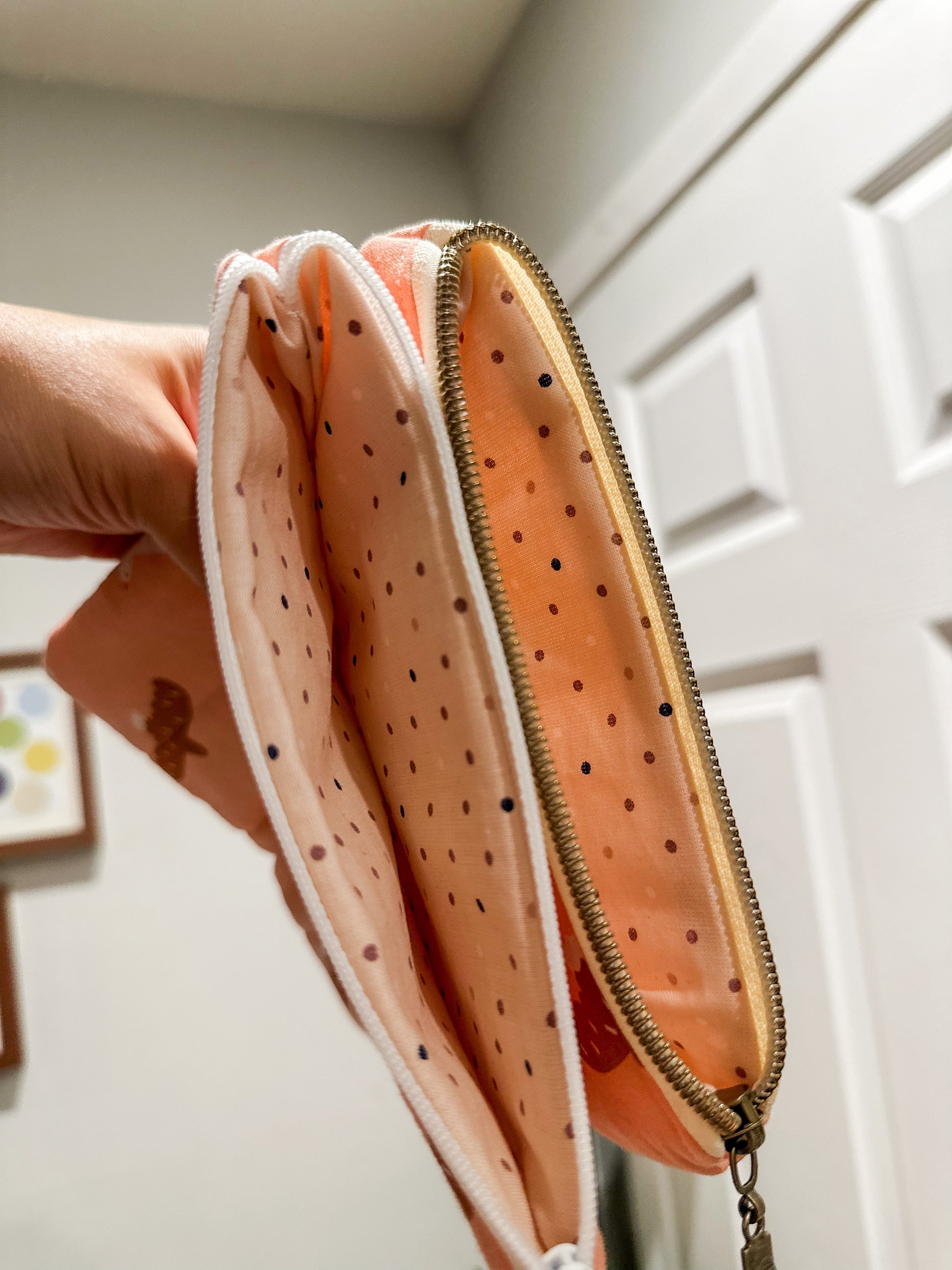 The Peachy Flight Kindle Sleeve (Limited-Edition)