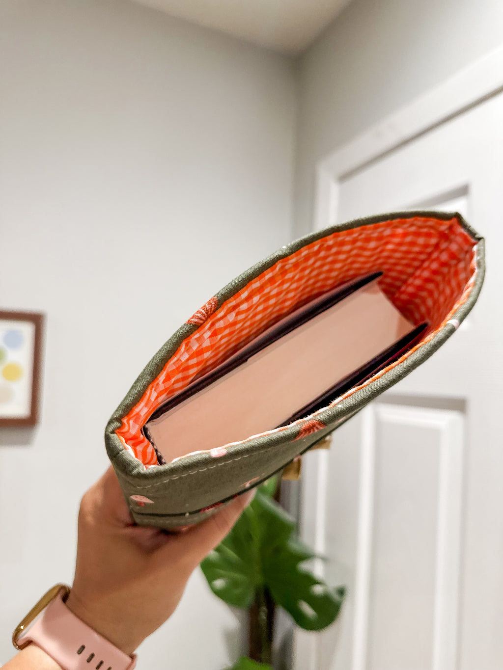 The Clover & Cap Small/Medium Book Sleeve