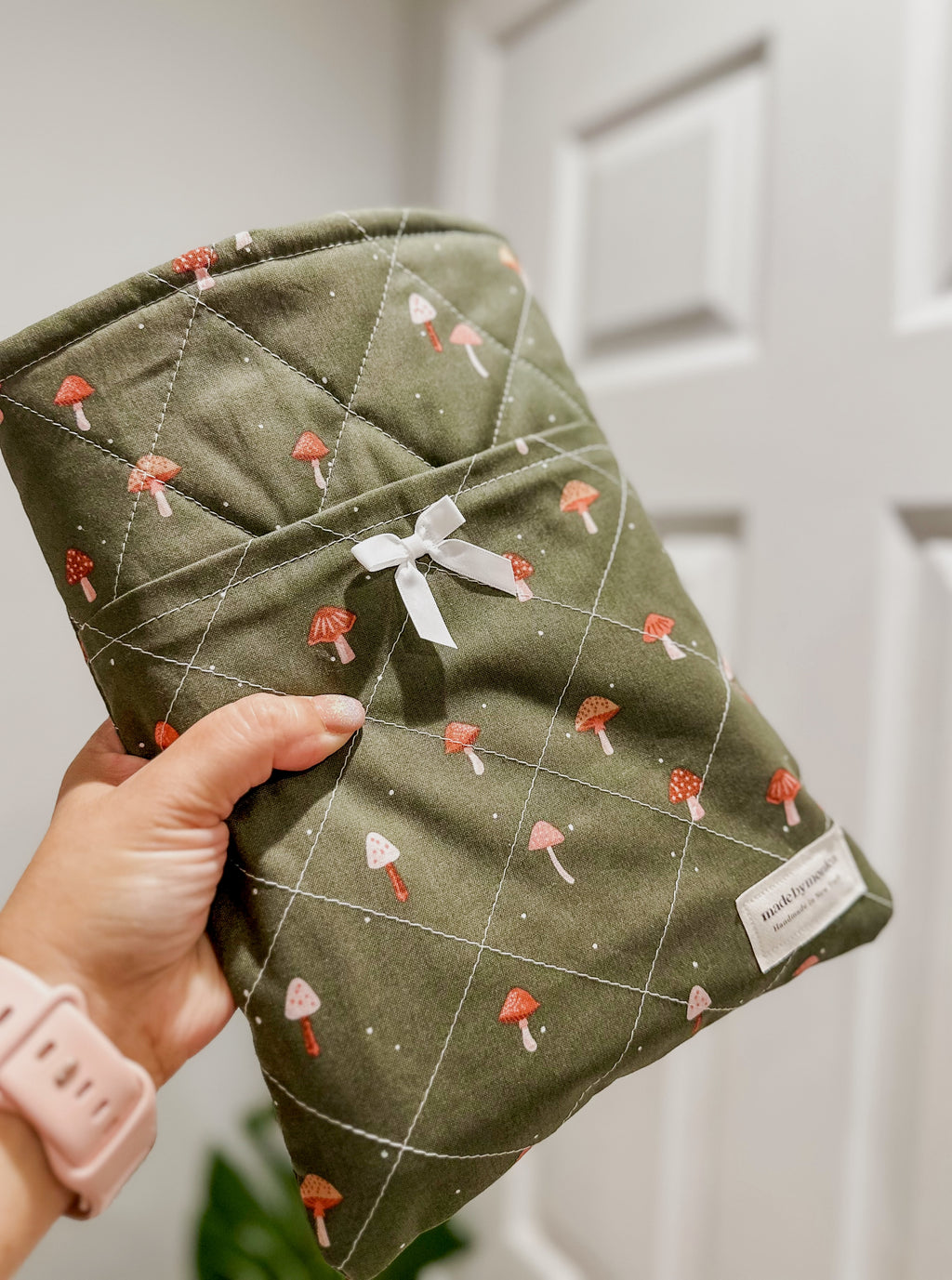 The Clover & Cap Large Quilted Book Sleeve