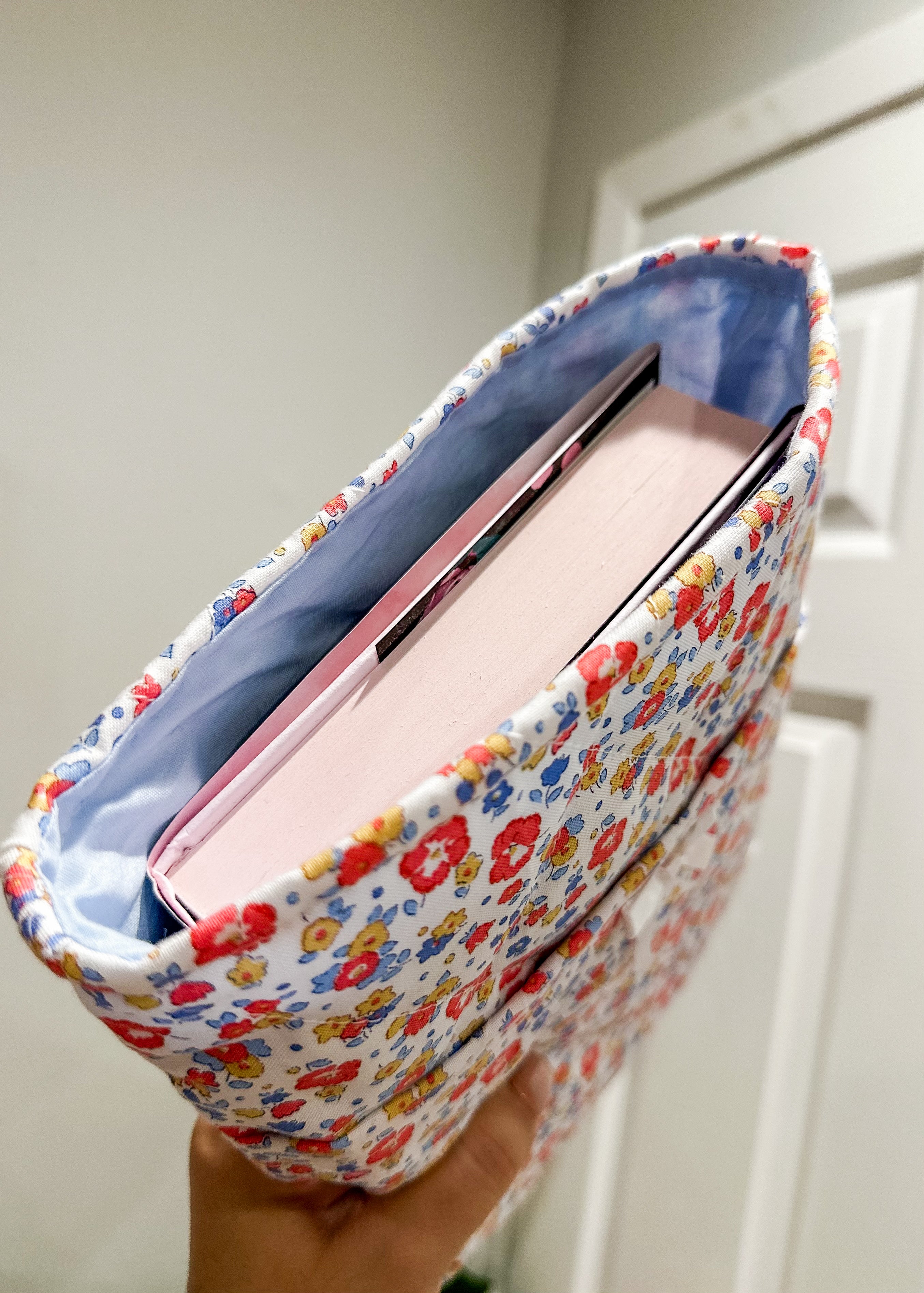The Bloom Burst Large Quilted Book Sleeve