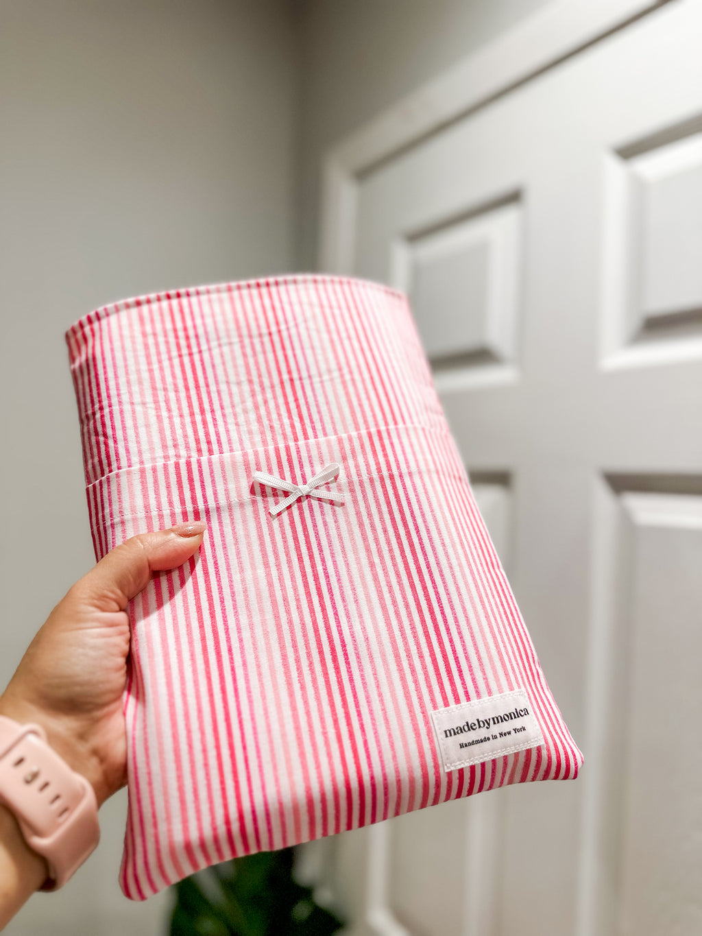 The Lipstick Lines Large Book Sleeve (Limited-Edition)