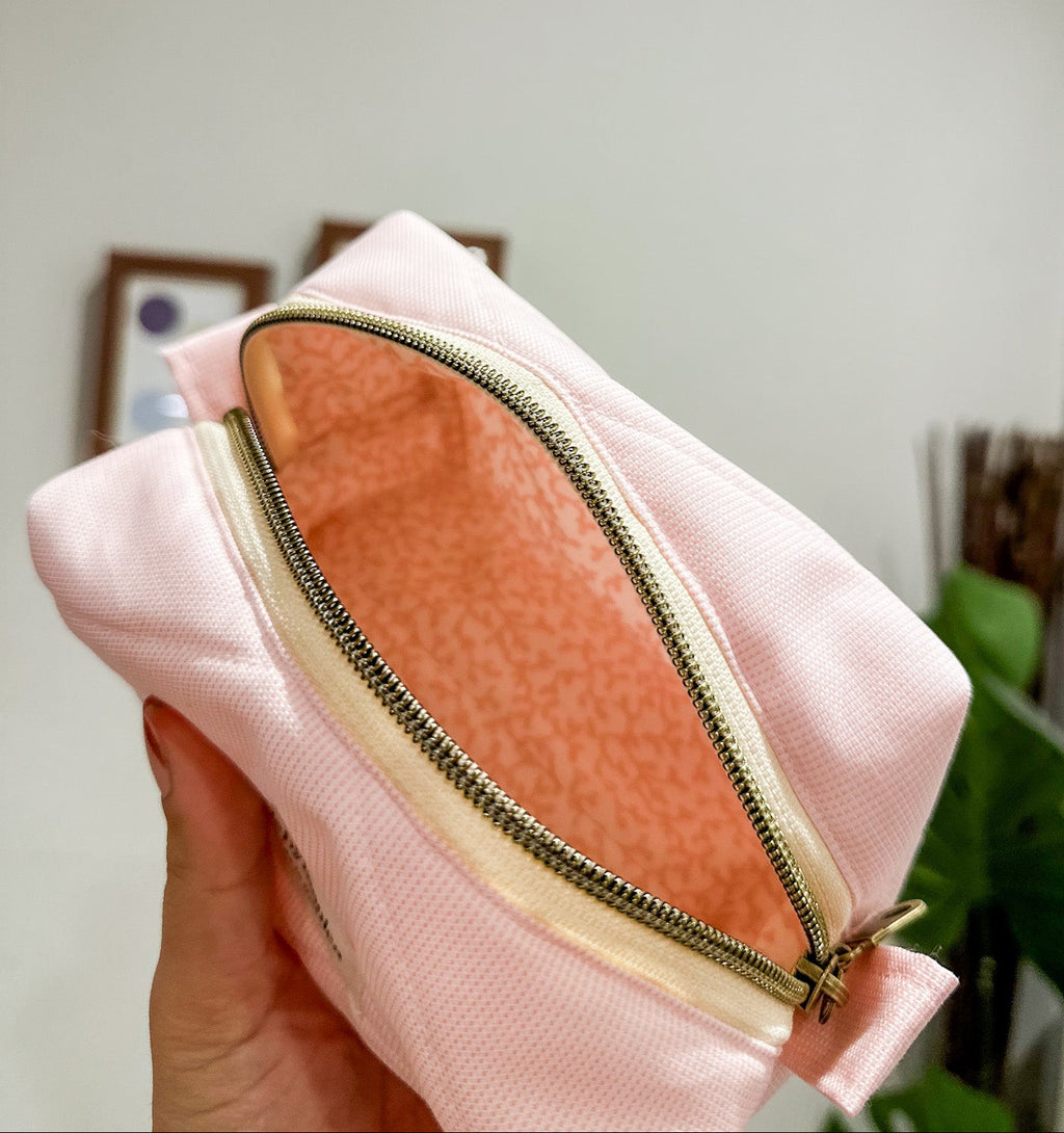 The Dainty Dots Quilted Makeup Bag Mini