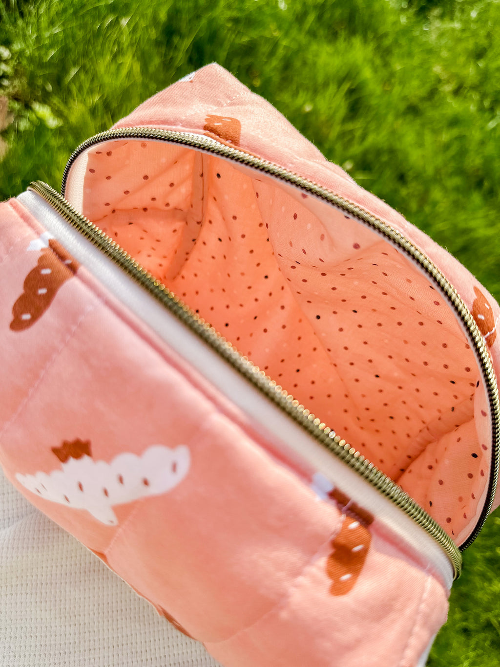 The Peachy Flight Makeup Bag (Limited-Edition)