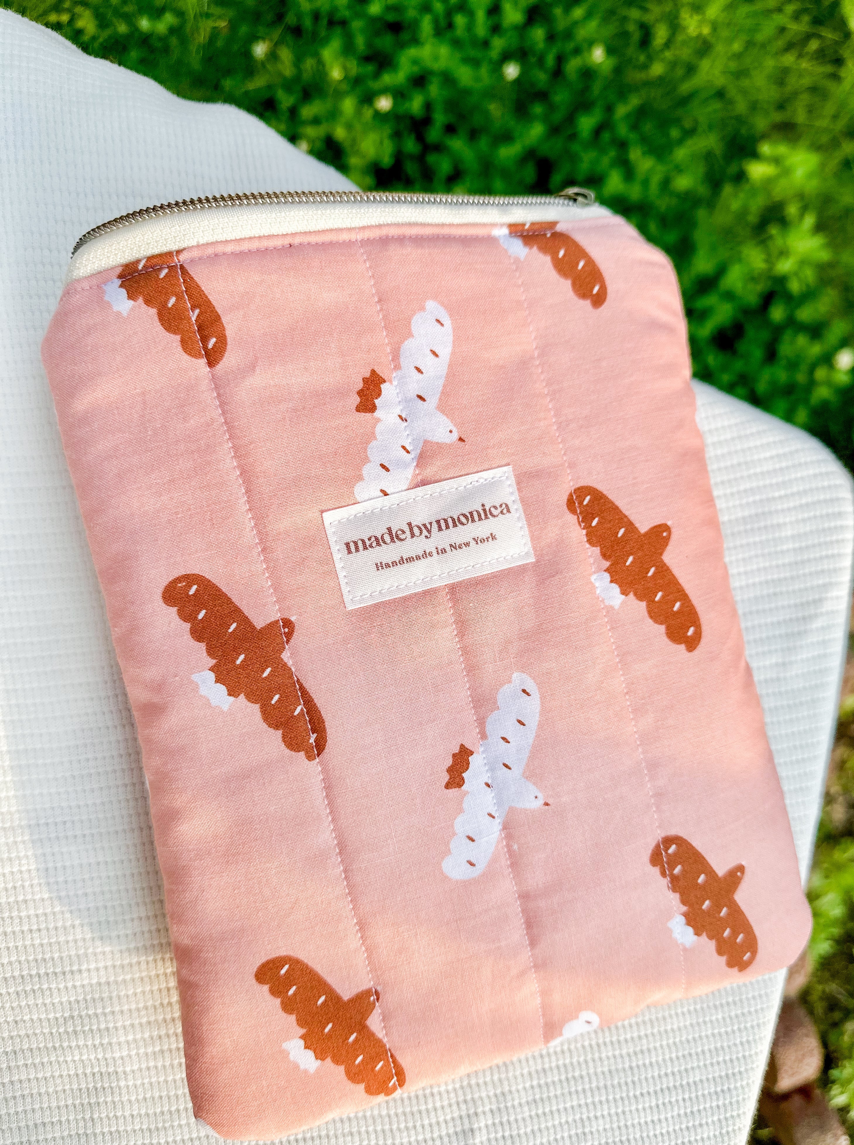 The Peachy Flight Kindle Sleeve (Limited-Edition)