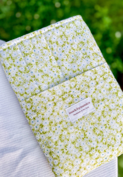 The Minty Meadow Small/Medium Book Sleeve
