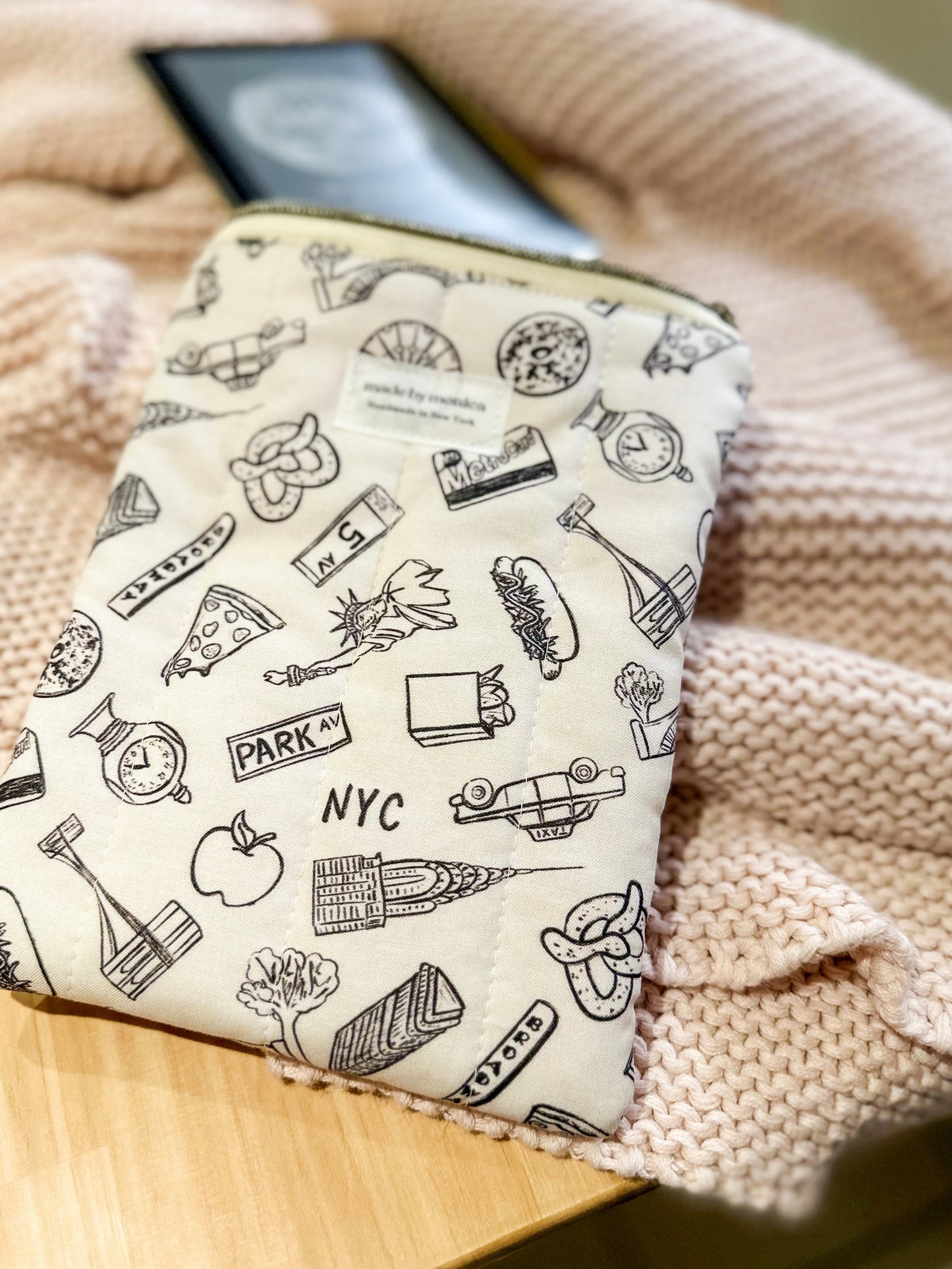 The New Yorker kindle sleeve