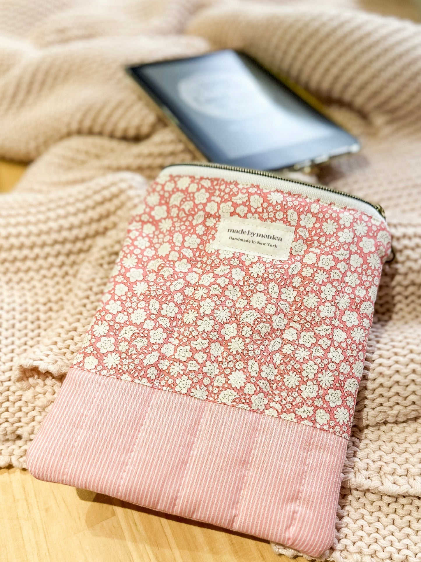 blush-meadow-kindle-sleeve