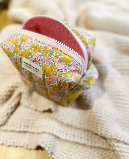Golden Petals Makeup Bag Mini 