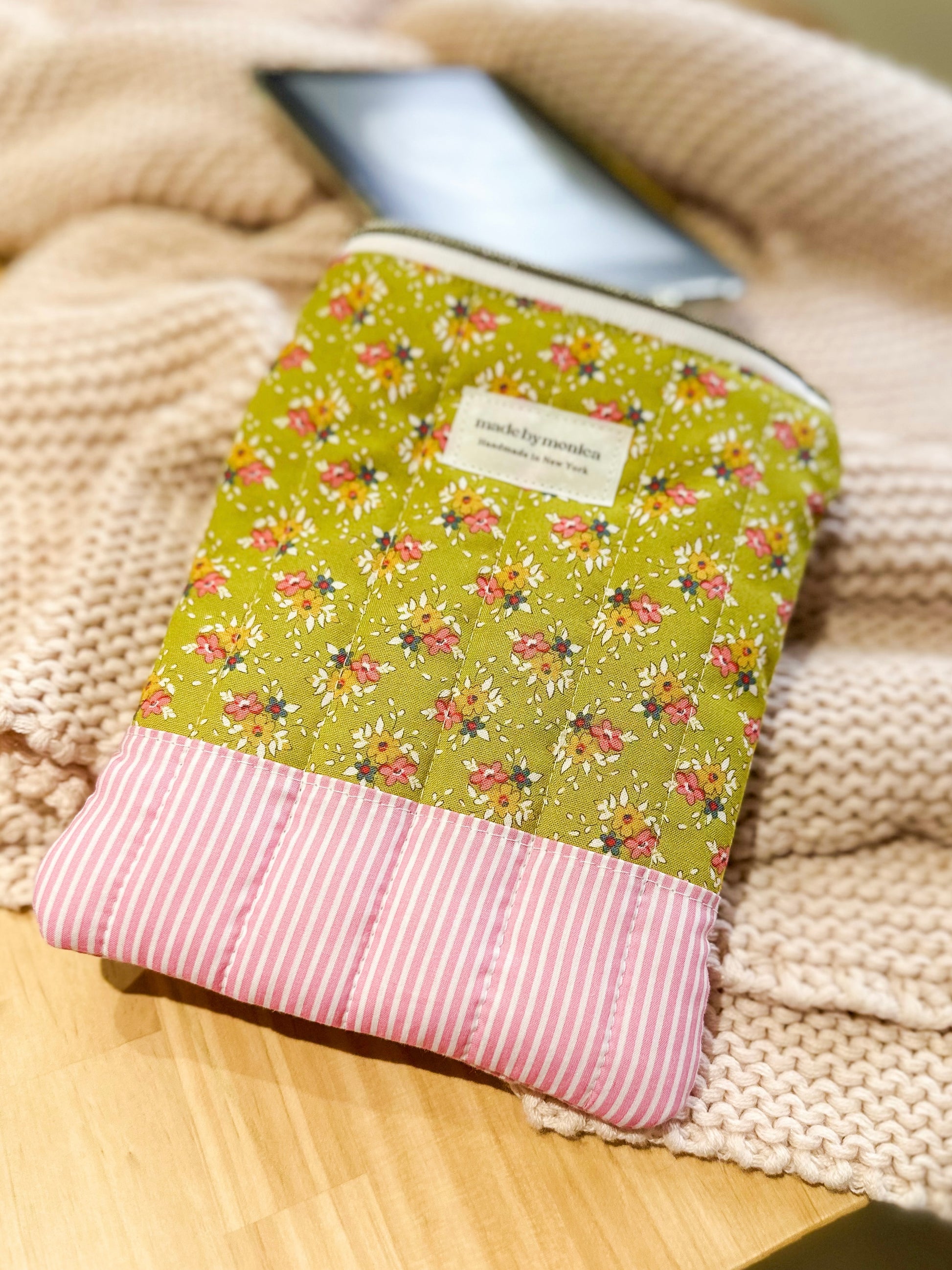 greenhouse-bloom-kindle-sleeve