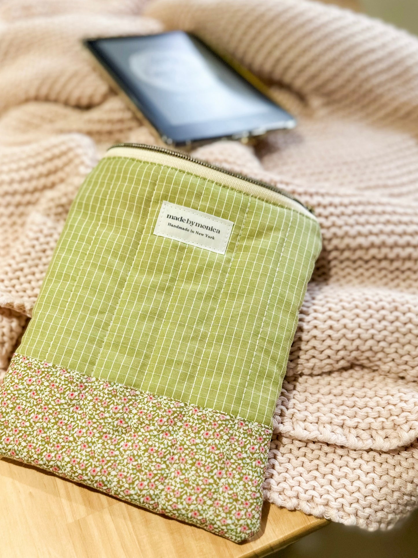 sage-cottage-kindle-sleeve